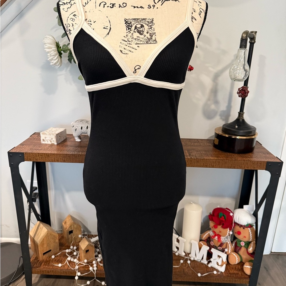 NWT Zara Black w/ White Piping Spaghetti Strap Ribbed Fitted Dress - Size S